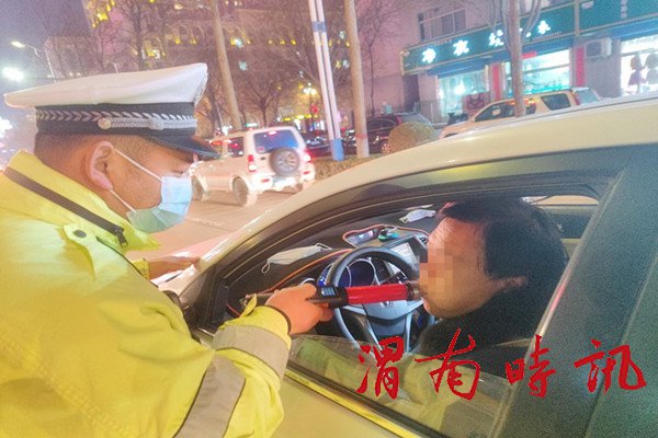 韩城公安交警春运后期不松懈 元宵节前查酒驾