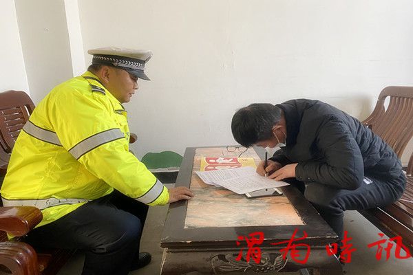  严把校车“体检关”　护航学生平安路——华州公安交警开展校车安全大检查(图4)