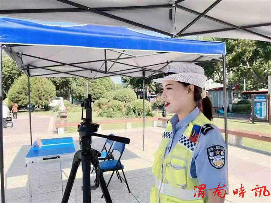 韩城公安交警开展“安全生产月”宣传活动 (图2) 韩城公安交警开展“安全生产月”宣传活动 (图2)