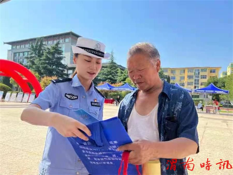 韩城公安交警开展“安全生产月”宣传活动 (图4)