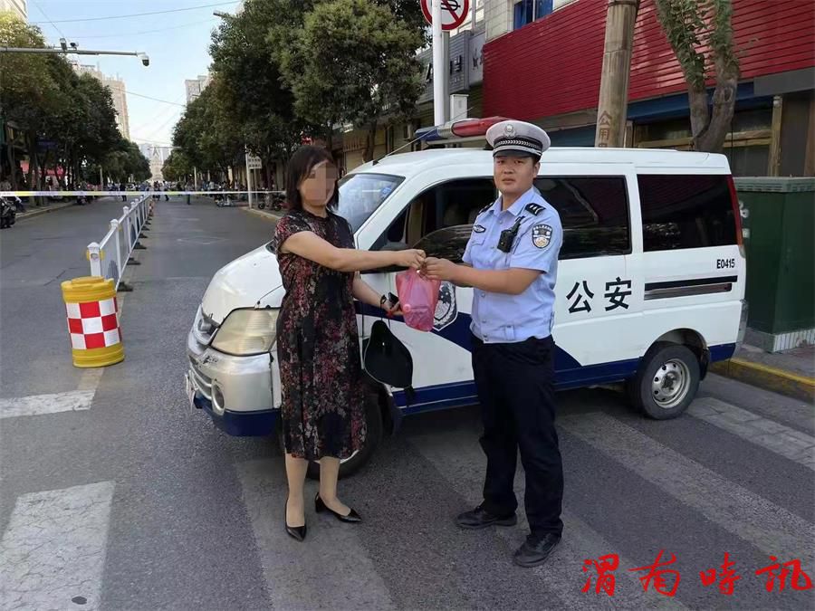 考生忘带证件！韩城公安交警十分钟紧急送考(图1)