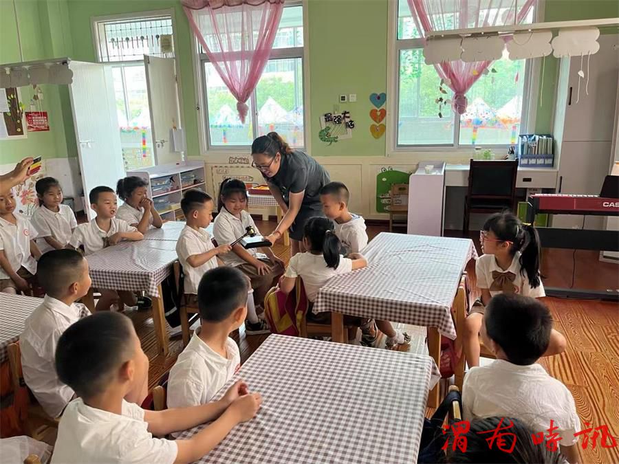 【未成年人司法保护】呵护童心,法治同行——黑池法庭送法进幼儿园(图2) 【未成年人司法保护】呵护童心,法治同行——黑池法庭送法进幼儿园(图2)
