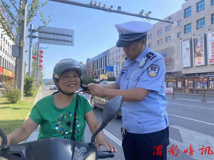 陕西韩城爱心企业赠送头盔助力“一盔一带”安全 守护行动(图2)