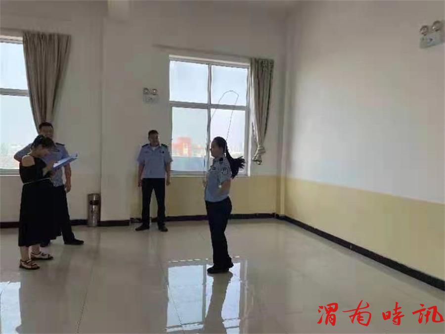 重温入党誓词 举办文体比赛(图3) 重温入党誓词 举办文体比赛(图3)