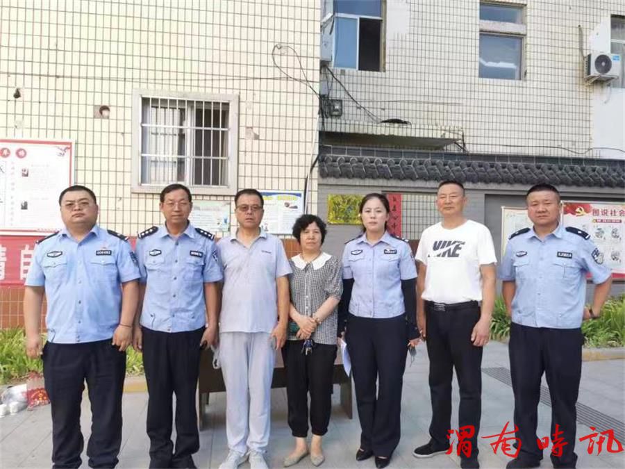 服务群众“零距离” 上门挂牌暖民心 韩城市公安局交警大队积极开展电动车挂牌上门便民服务