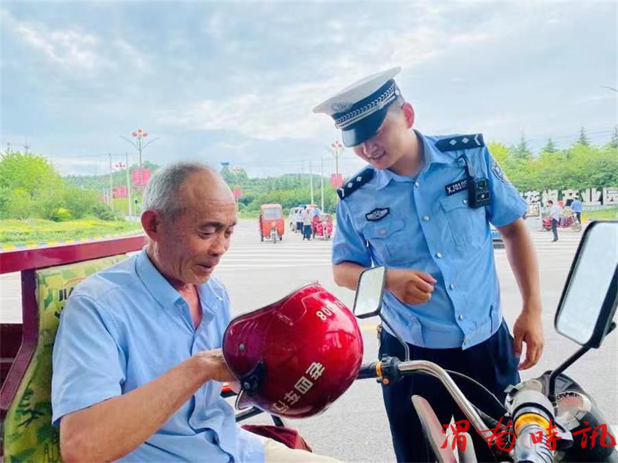【百日行动】花椒飘香季 韩城公安交警深入农村忙宣传