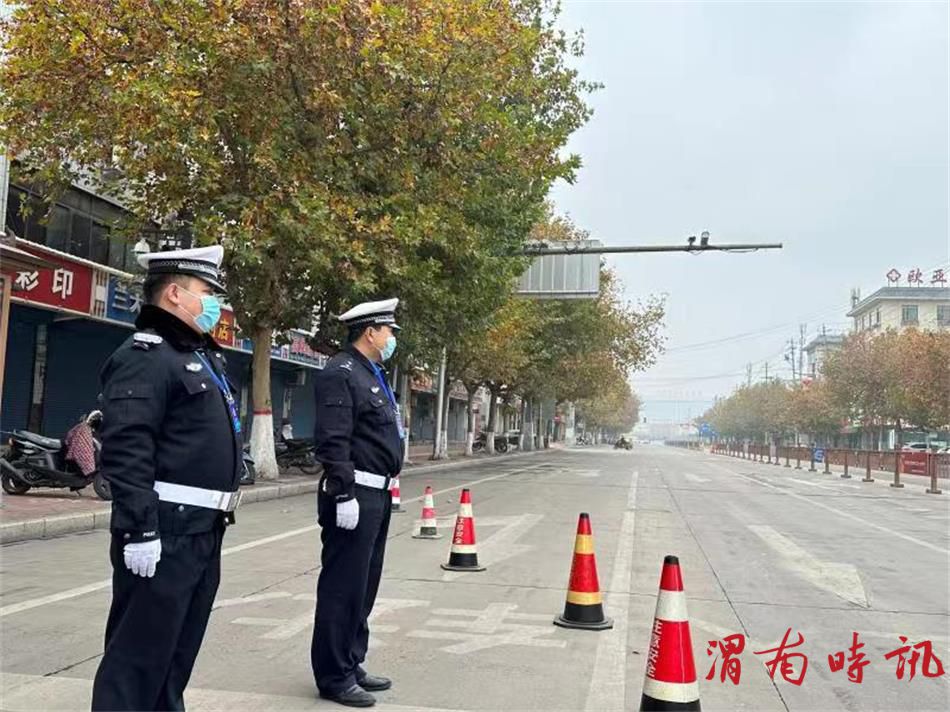 韩城交警24小时坚守 筑牢疫情防控安全线(图7)