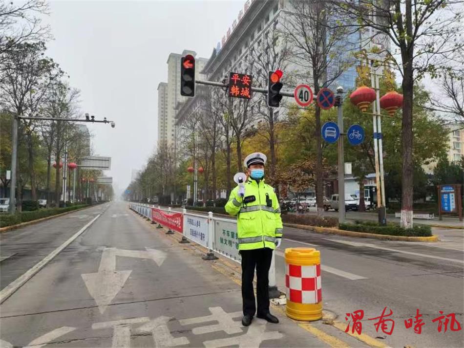 韩城公安交警巧用“小喇叭”    防疫、交安宣传两不误(图3)
