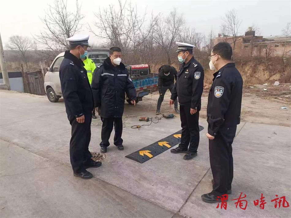 韩城市公安局交警大队 108国道南线“除隐患、增标识、防事故”工作纪实(图2)