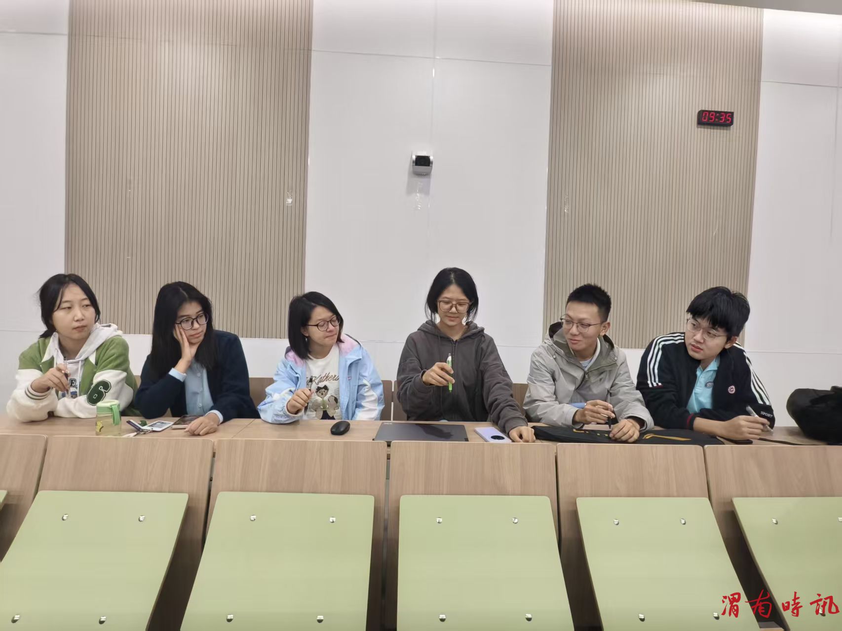 西安交通大学规培2503团支部开展“墨润启心，笔润芳华：书法美学探索”系列团日活动