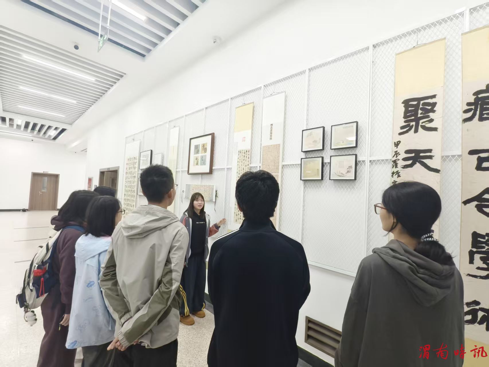 西安交通大学规培2503团支部开展“墨润启心，笔润芳华：书法美学探索”系列团日活动(图2)