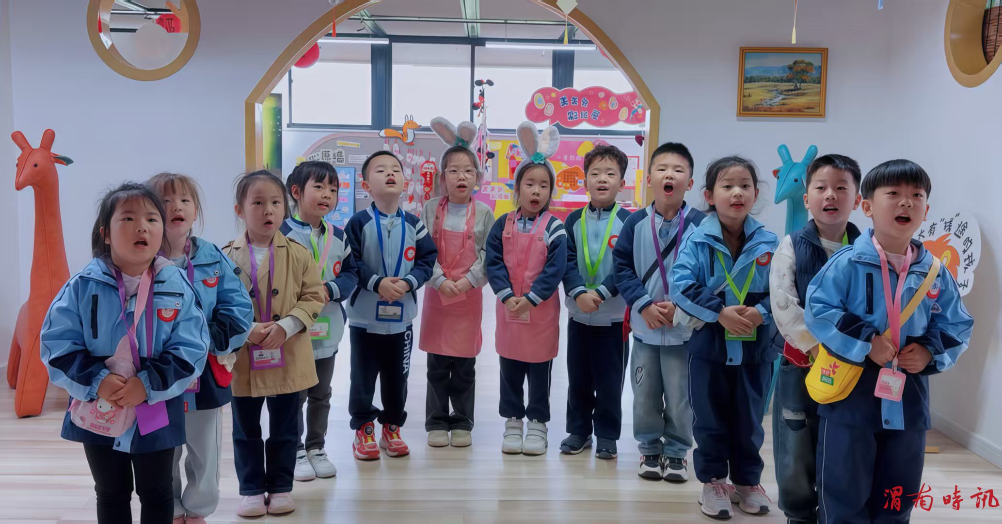 迪尔贝贝幼儿园新学期“快乐集市”开市:幼儿在真实体验中感悟劳动与成长(图6) 迪尔贝贝幼儿园新学期“快乐集市”开市:幼儿在真实体验中感悟劳动与成长(图6)